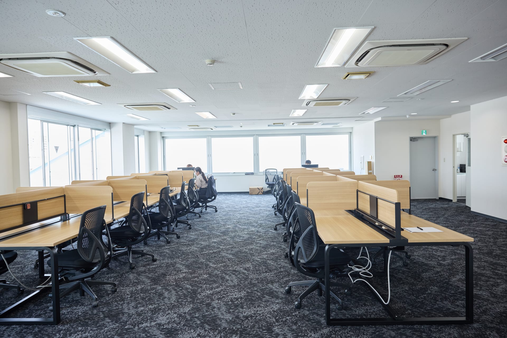 アストンのIT就業センターの就業スペース