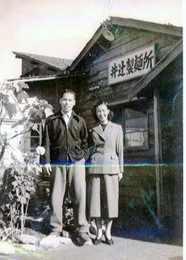 井辻食産の製麺の様子